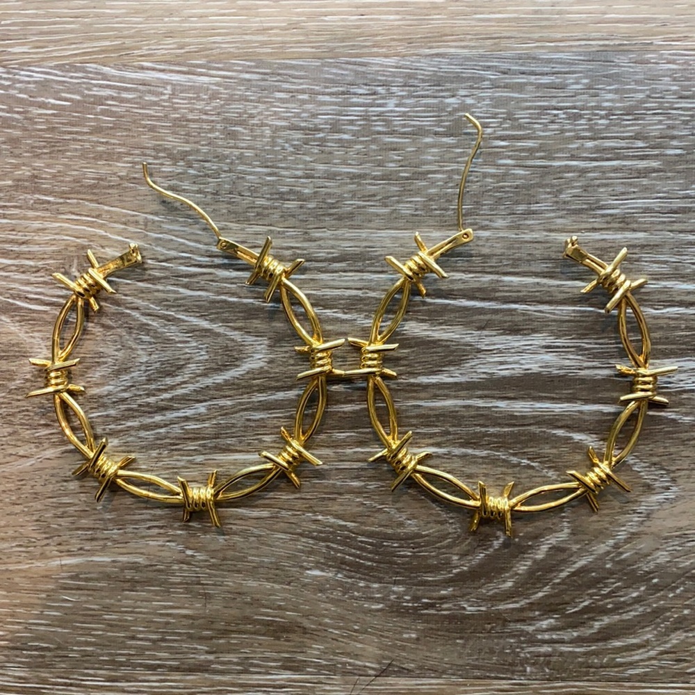 Maya Jewelry yellow gold barb wire earrings